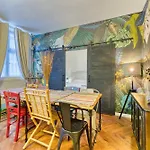 Vieux Marche Sublime Avec Ascenseur Apartment